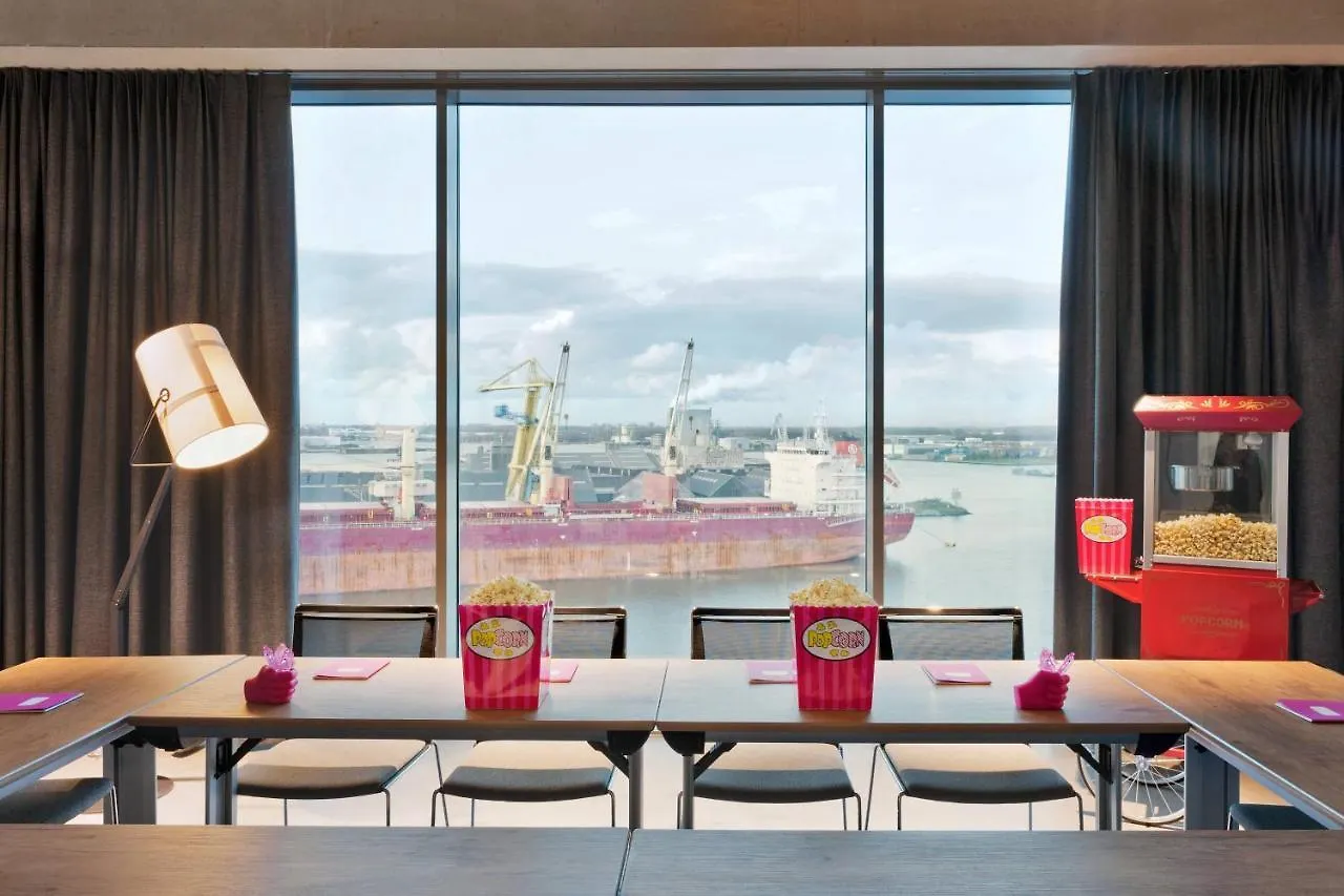 Hotel Moxy Amsterdam Houthavens