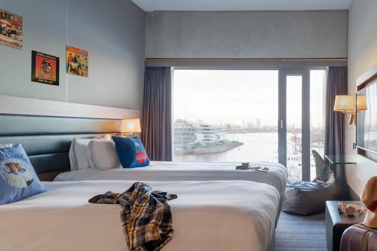 ****  Hotel Moxy Amsterdam Houthavens Holandia