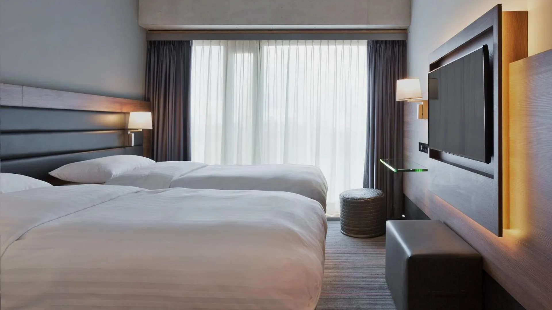 Hotel Moxy Amsterdam Houthavens 4*,