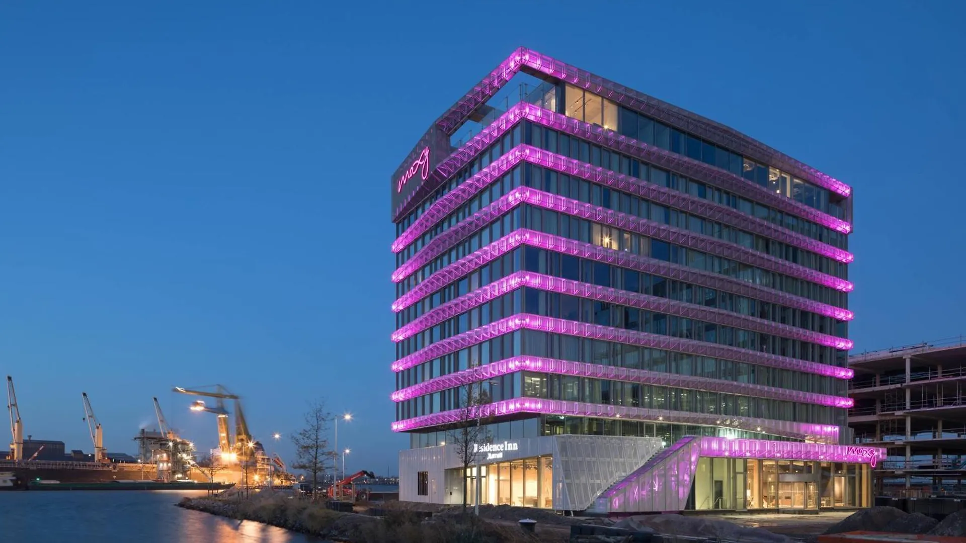 ****  Hotel Moxy Amsterdam Houthavens Holandia